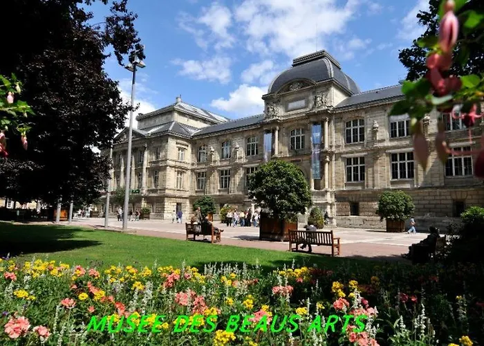 Hibiscus Bed & Breakfast 3*